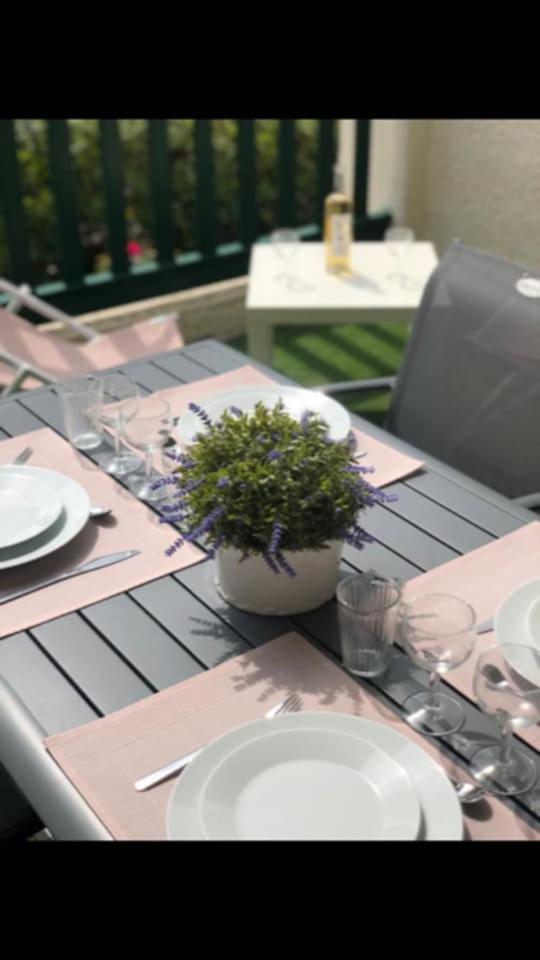Studio 110 Grande Terrasse Proche Mer บ็องโดล ภายนอก รูปภาพ