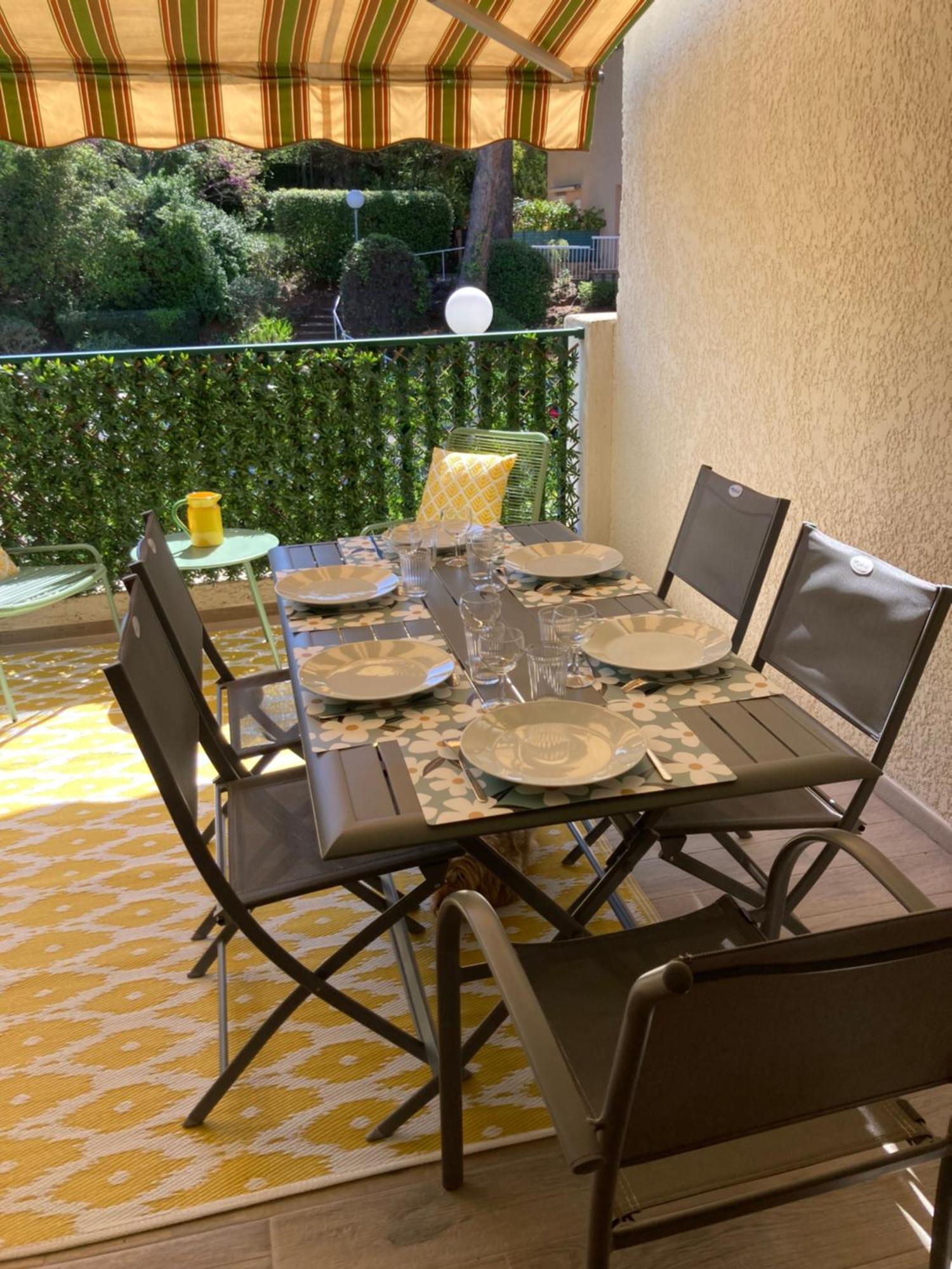 Studio 110 Grande Terrasse Proche Mer บ็องโดล ภายนอก รูปภาพ